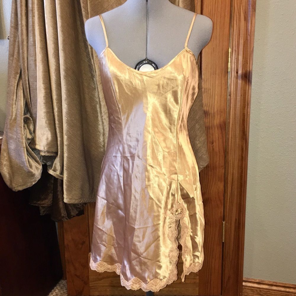 California Dynasty vintage slip